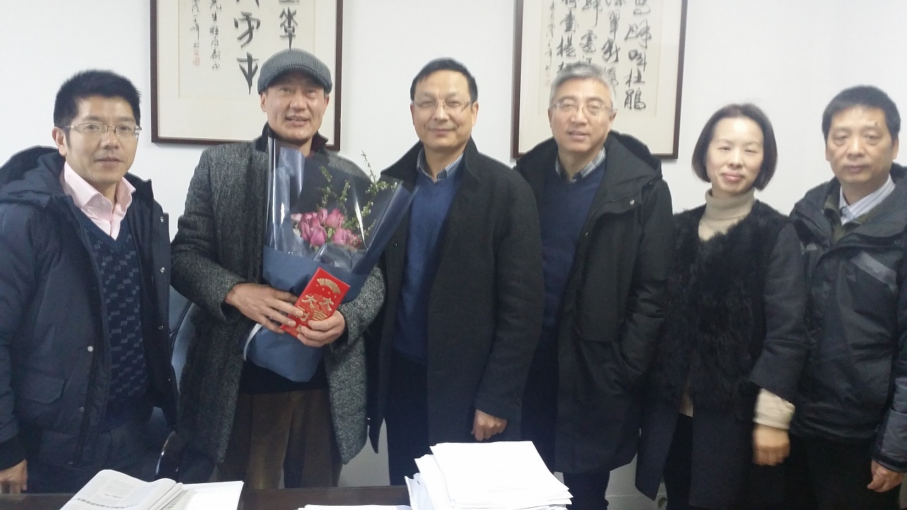 集團公司領導深入基層送溫暖