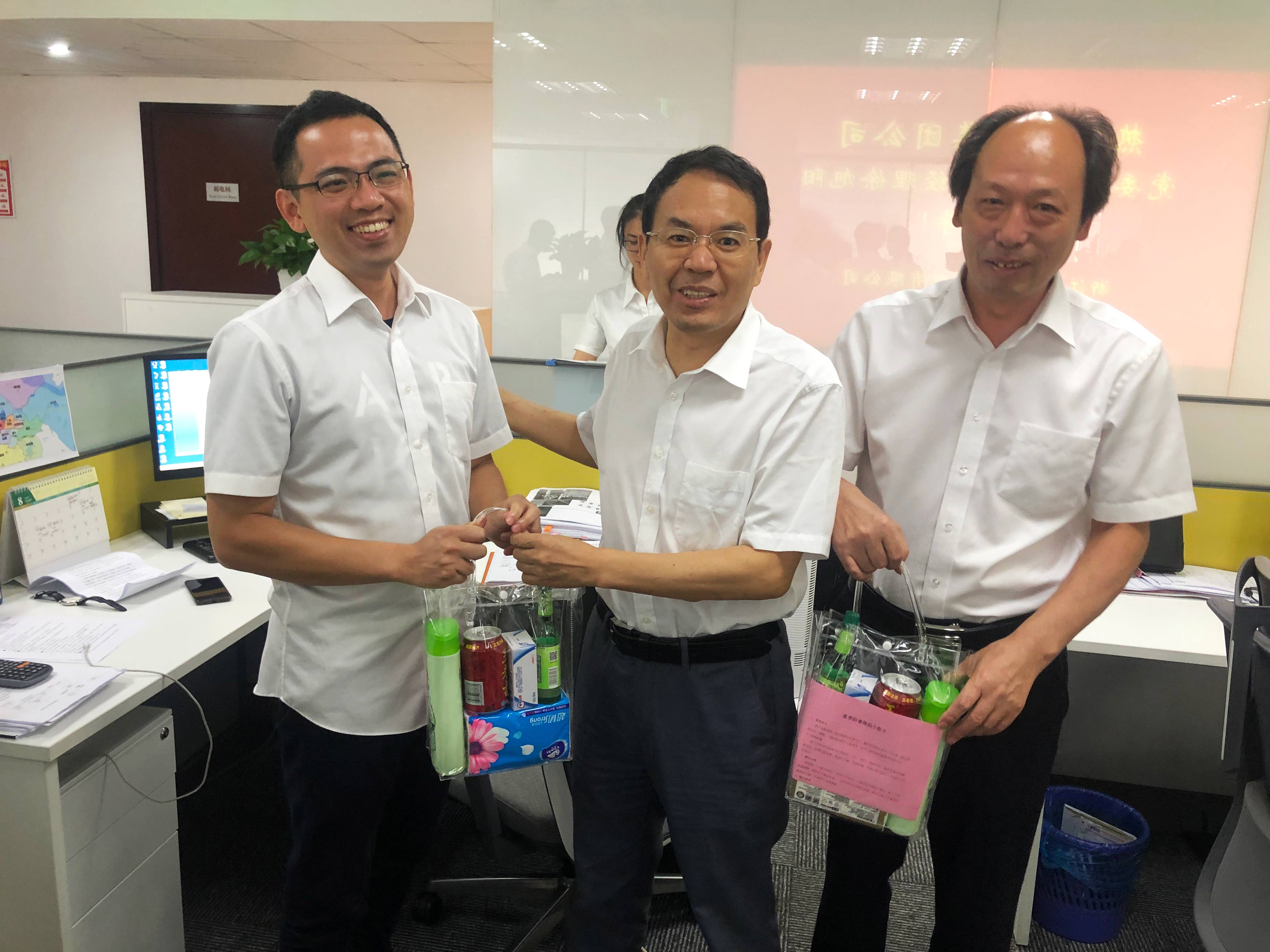 集團公司副總經理徐旭陽赴廣杰公司開展安全檢查及高溫慰問