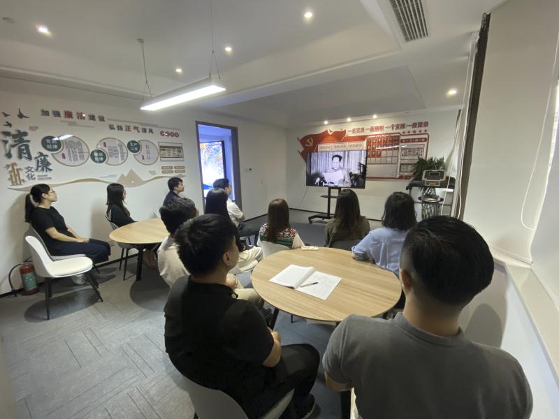 回溯百年輝煌  汲取奮進力量 建設(shè)租賃公司黨支部開展“紅色觀影月”活動