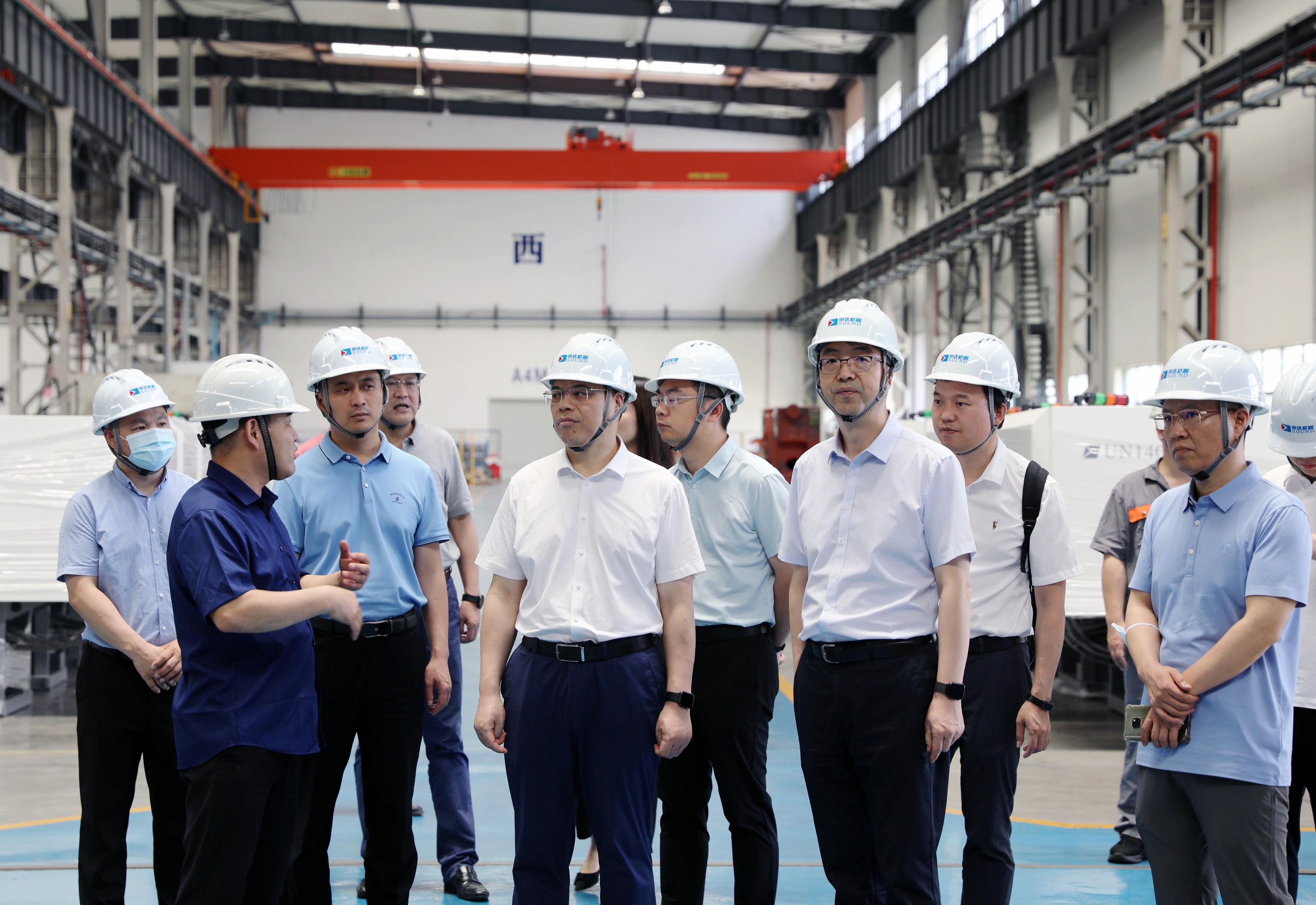 省經信廳黨組成員、副廳長葉健松一行赴申達機器公司開展調研和“三服務”