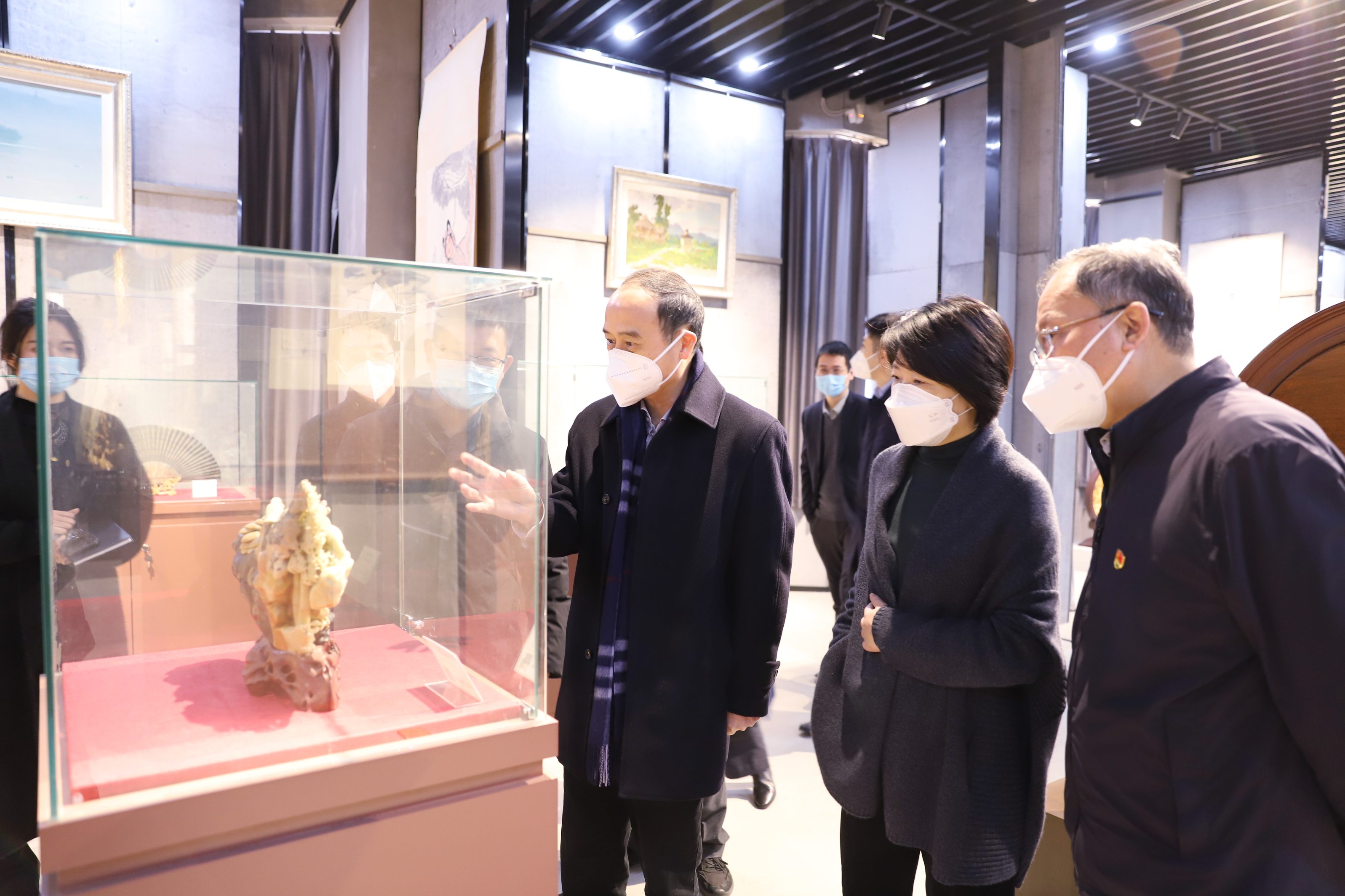 省國資委黨委委員、副主任姜揚劍到省二輕集團慰問調(diào)研