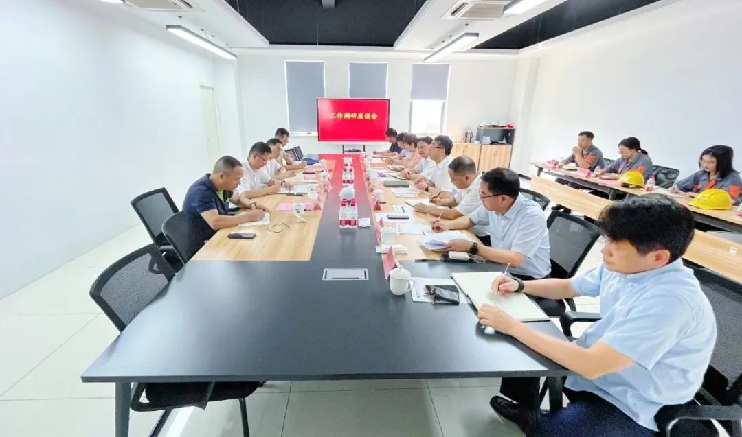 省國資委黨委委員、副主任陳孝一行到省二輕集團申達機器公司調研指導