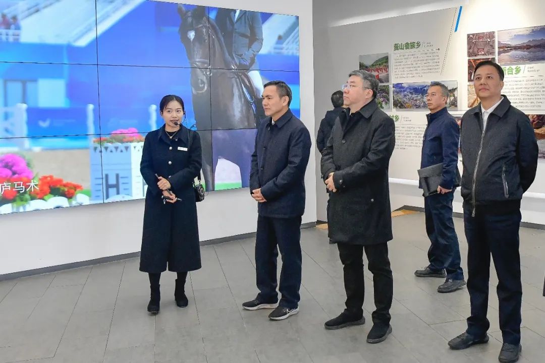 孫哲君一行赴桐廬縣考察調研