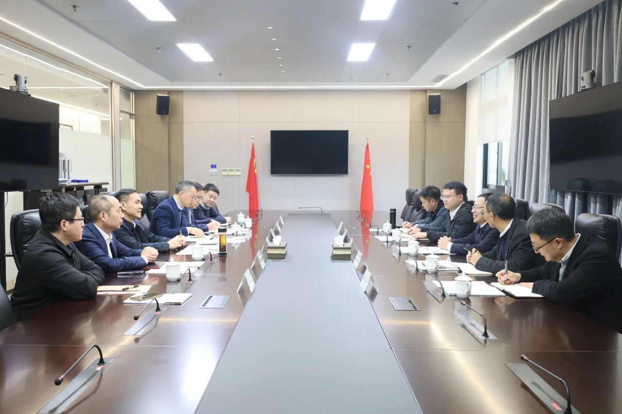 衢州市委常委、組織部長王森洪一行到訪省二輕集團(tuán)